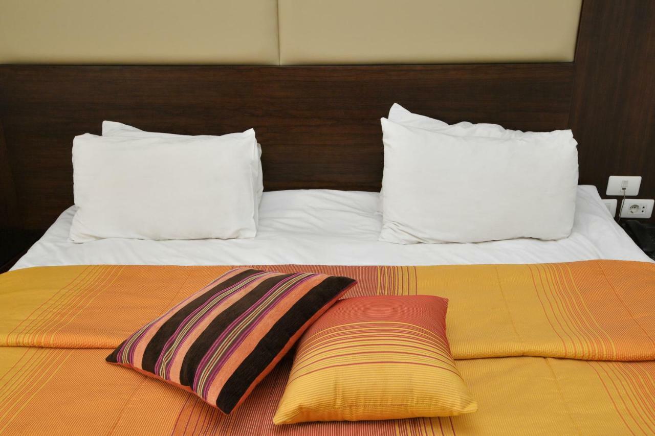 Hollywood Inn Boutique Hotel Jounieh Eksteriør bilde